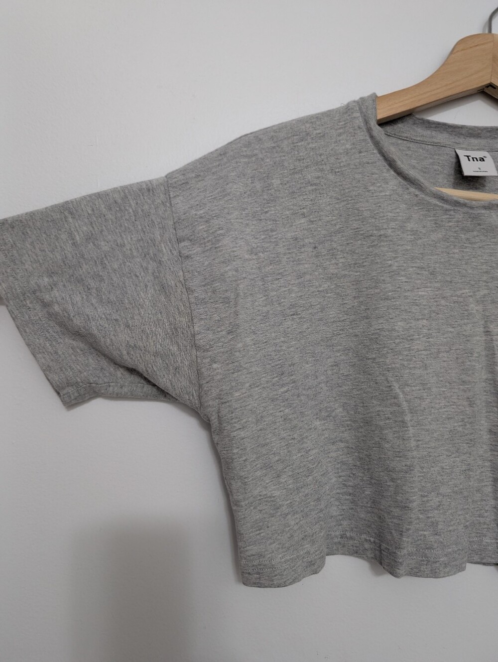 TNA Small Crop Top Aritzia Cropped T-shirt Heathered Grey Tee Crew Neck Basic T